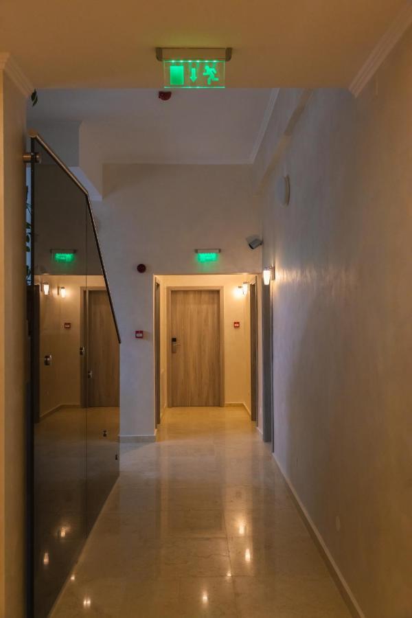 Sub Cetate Hotel Rîşnov Buitenkant foto