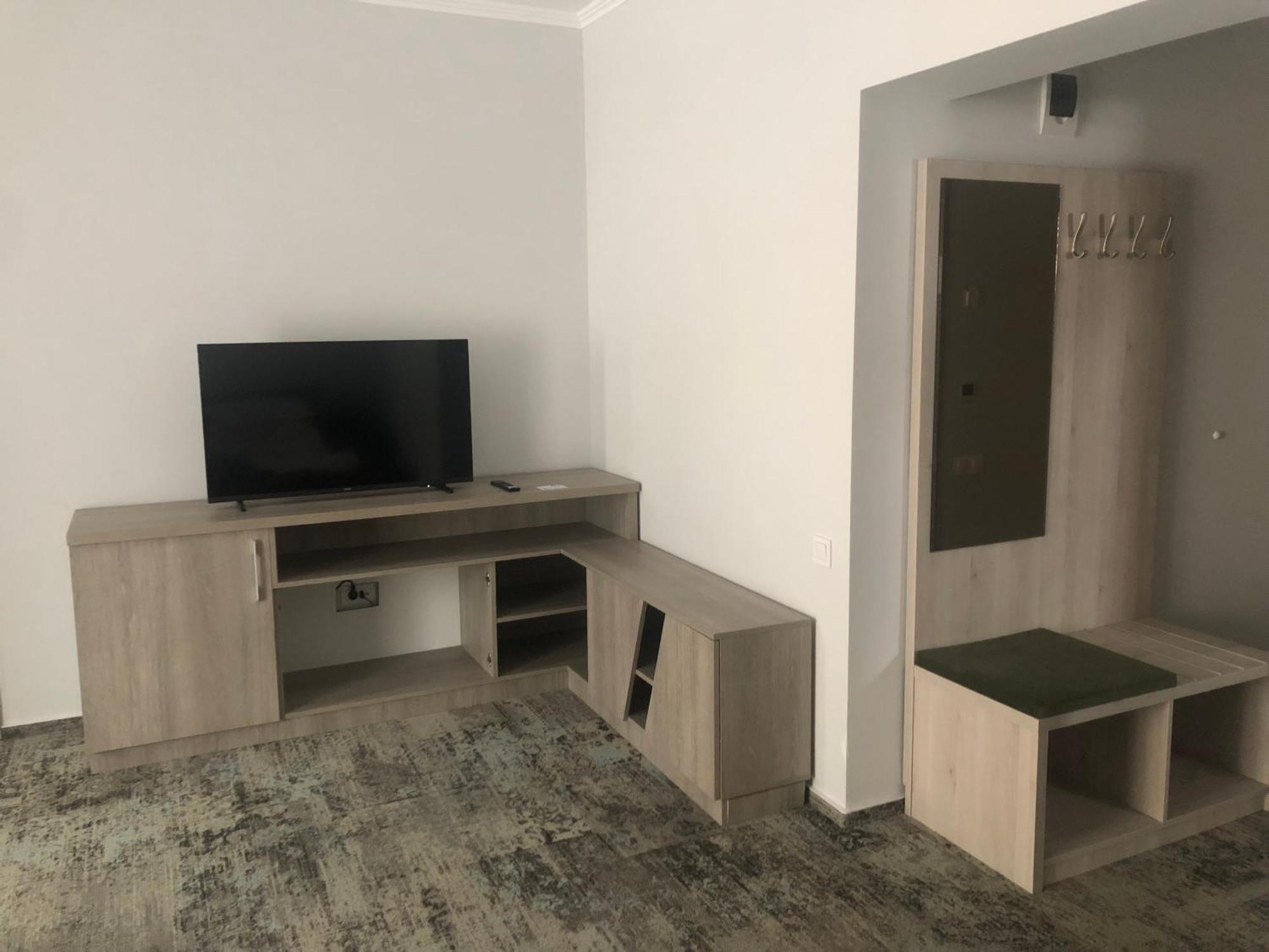 Sub Cetate Hotel Rîşnov Buitenkant foto